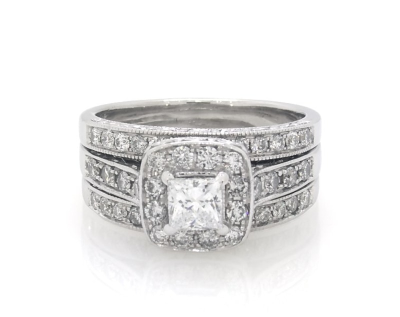Main Image 1 of Previously Owned Princess-Cut Diamond Halo Bridal Set 1-3/8 ct tw 14K White Gold Size 8.5