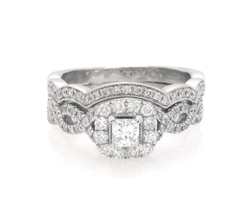 Main Image 1 of Previously Owned Neil Lane Princess-Cut Diamond Halo Bridal Set 7/8 ct tw 14K White Gold Size 9.75