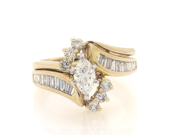 Previously Owned Marquise-Cut Diamond Bridal Set 1-1/6 ct tw 14K Yellow Gold Size 6