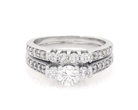Previously Owned Round-Cut Diamond Three-Stone Bridal Set 1 ct tw 14K White Gold Size