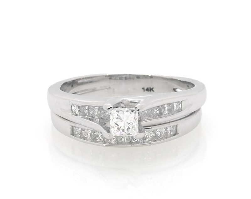 Main Image 1 of Previously Owned Princess-Cut Diamond Bridal Set 5/8 ct tw 14K White Gold Size 5.5