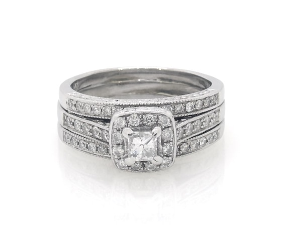 Previously Owned Princess-Cut Diamond Halo Bridal Set 5/8 ct tw 14K White Gold Size