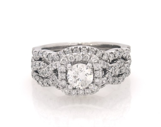 Previously Owned Round-Cut Diamond Halo Bridal Set 1-1/6 ct tw 14K White Gold Size 5.5