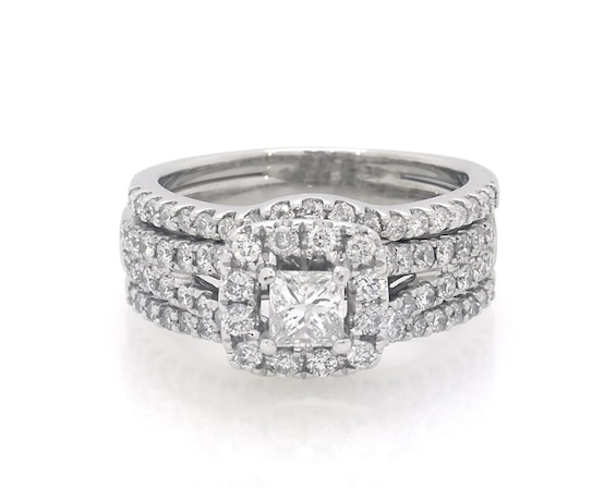 Previously Owned Certified Princess-Cut Diamond Halo Bridal Set 1-1/3 ct tw 14K White Gold 6.5