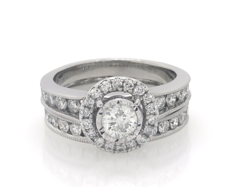Main Image 1 of Previously Owned Round-Cut Diamond Halo Bridal Set 1-1/3 ct tw 14K White Gold Size 8.75