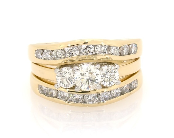 Previously Owned Round-Cut Diamond Three-Stone Bridal Set 1-/8 ct tw 14K Yellow Gold & Platinum Size 8