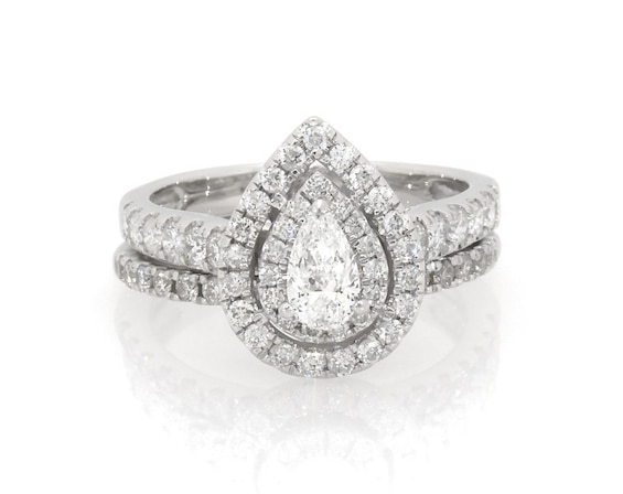 Previously Owned Pear-Shaped Diamond Double Halo Bridal Set 1-1/5 ct tw 10K White Gold Size 6.5