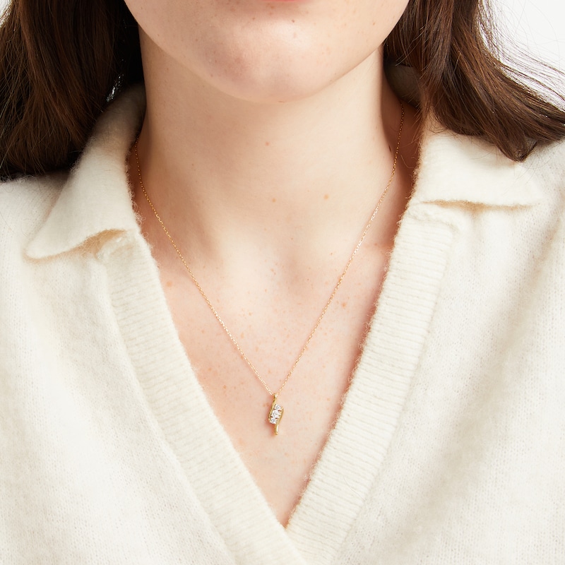 Main Image 3 of Three-Stone Diamond Swirl Necklace 1/4 ct tw 10K Yellow Gold 18&quot;