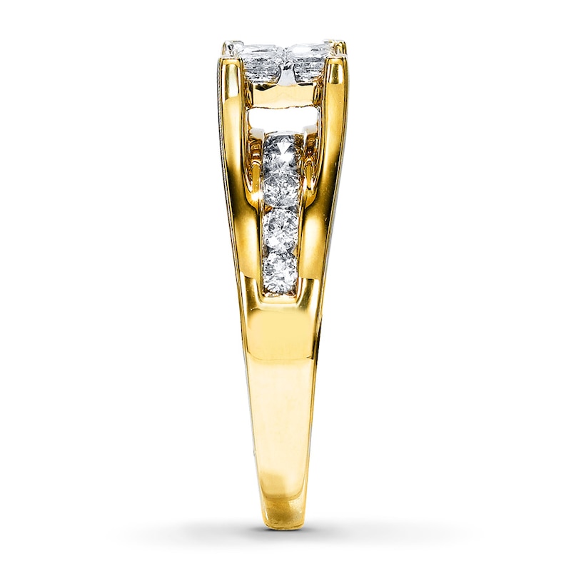 Diamond Engagement Ring 1-1/2 carats tw 14K Yellow Gold