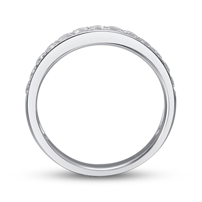 Main Image 3 of Diamond Wedding Band 1/2 ct tw Round-Cut 14K White Gold