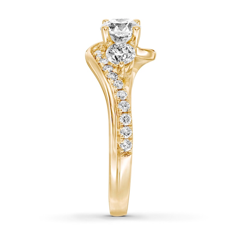 Diamond Engagement Ring 1-3/8 ct tw Round-cut 14K Yellow Gold