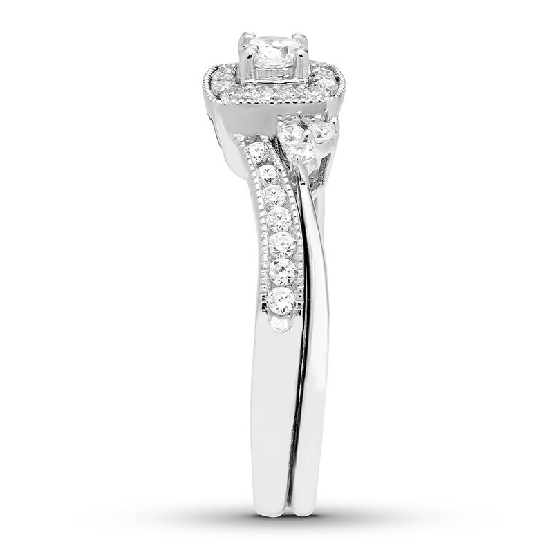 Diamond Engagement Ring 3/8 ct tw Round-cut 14K White Gold