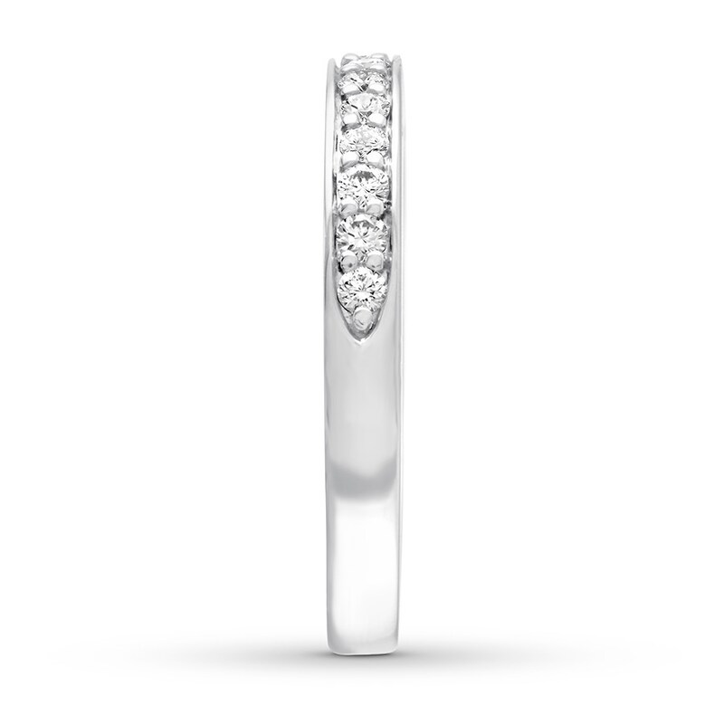 Main Image 3 of THE LEO Diamond Wedding Band 1/3 ct tw Round-cut 14K White Gold