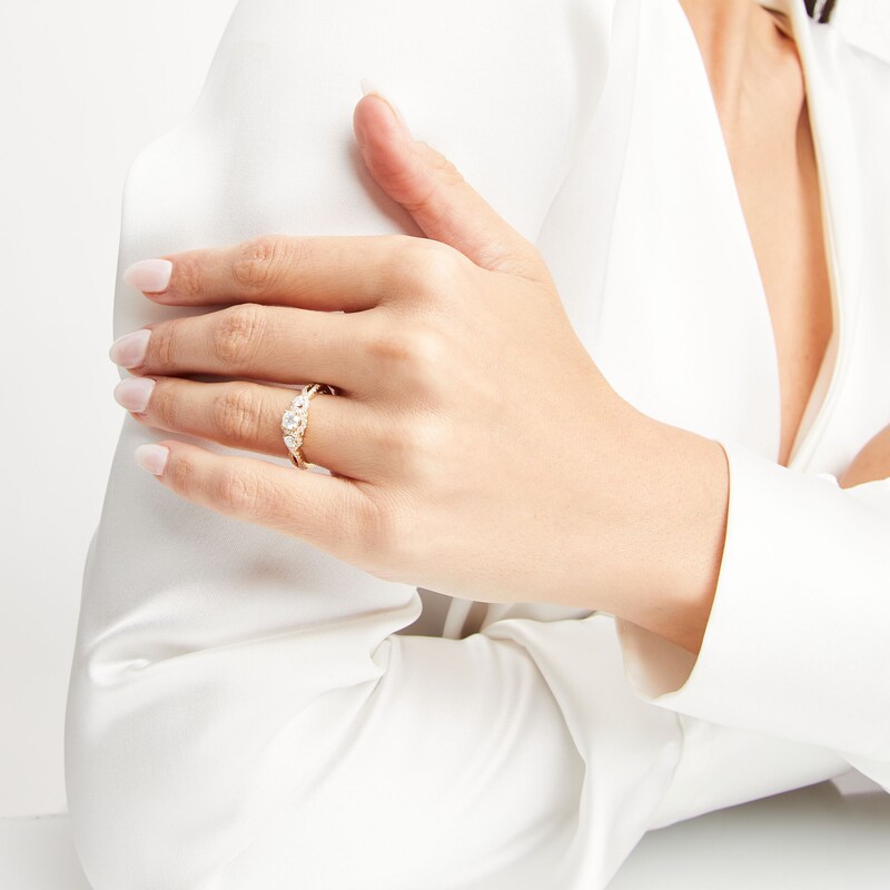 THE LEO First Light Diamond Three-Stone Engagement Ring 3/4 ct tw Round-cut 14K Yellow Gold
