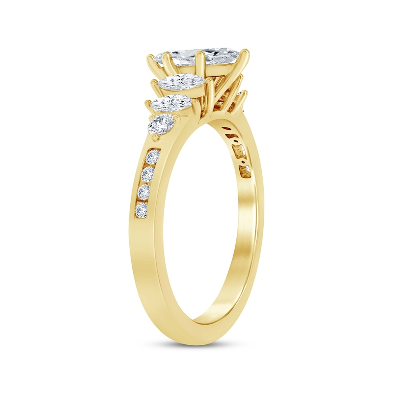 Diamond Engagement Ring 7/8 ct tw Marquise & Round-cut 14K Yellow Gold